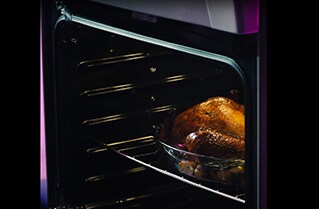 Horno con acabado cerámico Negro Diamante