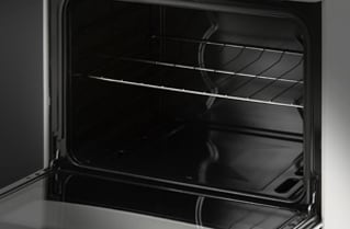 Horno con acabado cerámico Negro Diamante