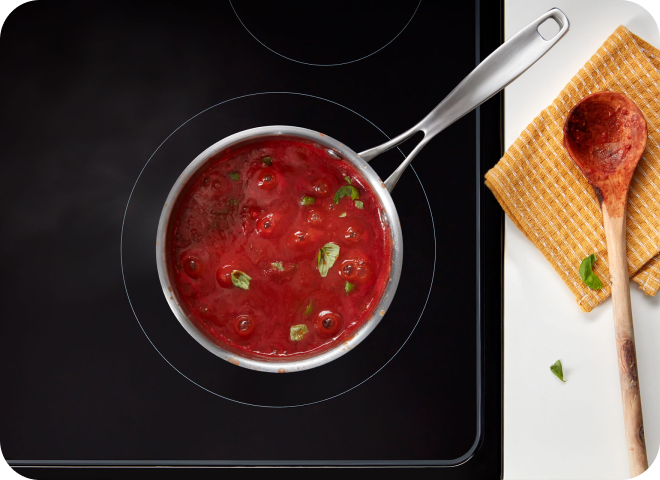 The FlexHeat™ Dual Radiant Element on a Whirlpool® Range