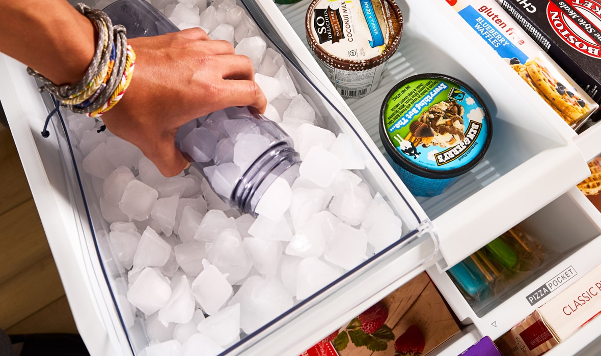 Almacenamiento de hielo en el congelador