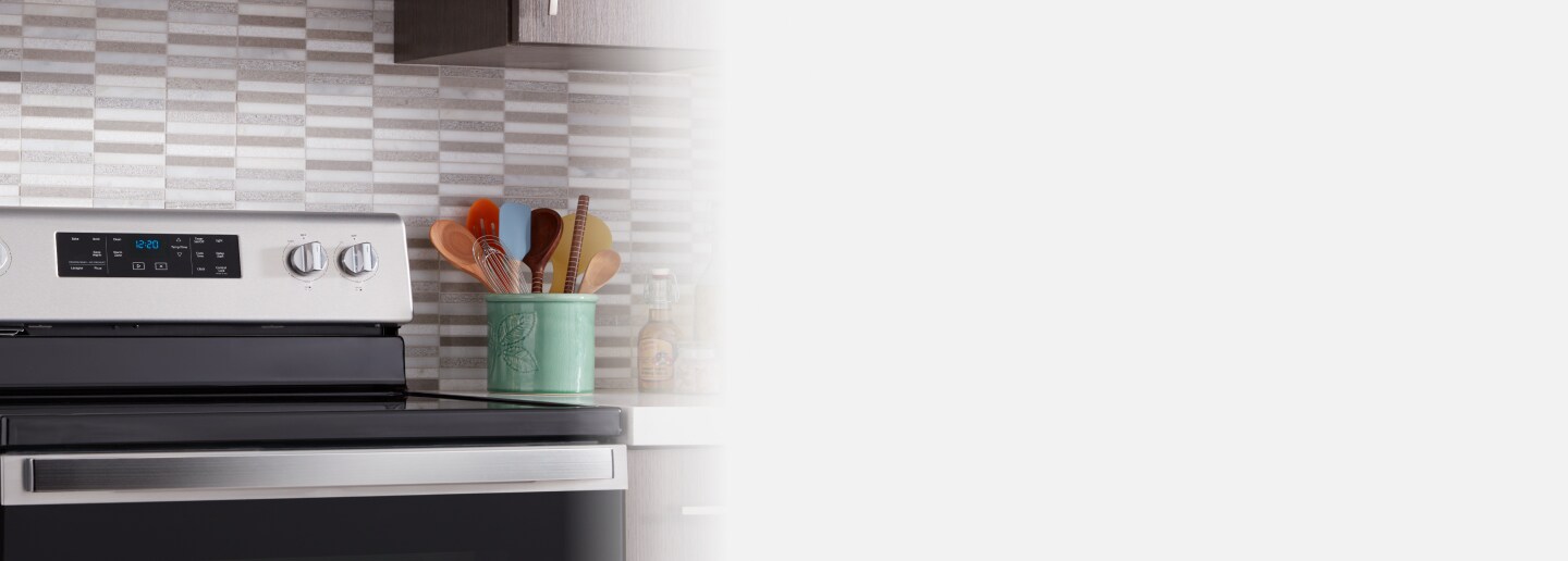 Whirlpool® Electric Range cooktop