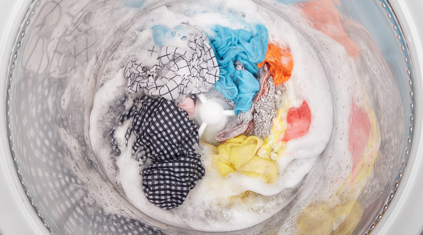 Clothes washing in a washing machine Clothes washing in a washing machine