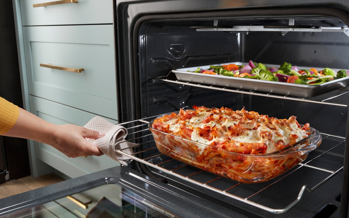 Oven Rack Placement How To Use Oven Racks Whirlpool