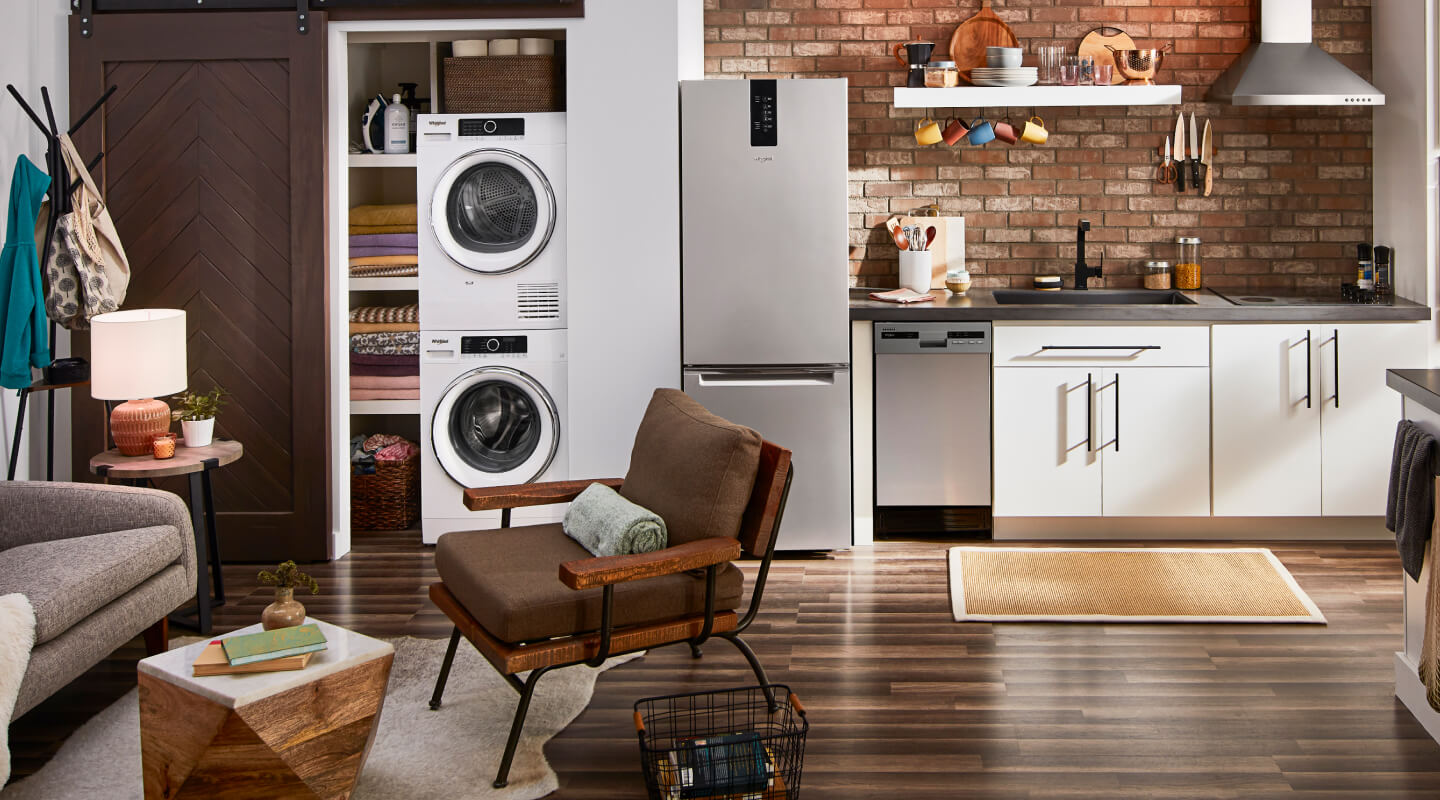 Bottom-freezer refrigerator in a small apartment Bottom-freezer refrigerator in a small apartment