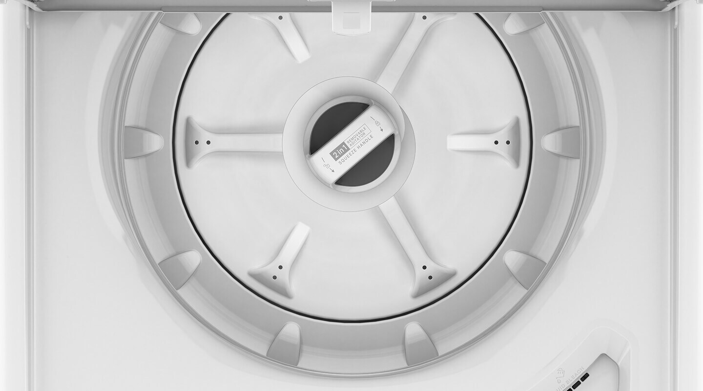 Overhead view into a top load washer with 2 in 1 removable agitator
