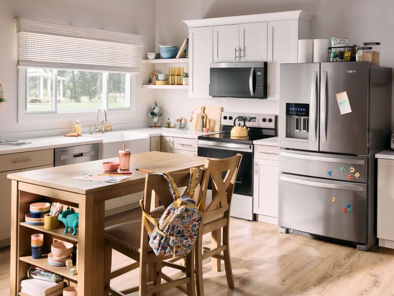 A bright kitchen with stainless steel Whirlpool® Appliances A bright kitchen with stainless steel Whirlpool® Appliances