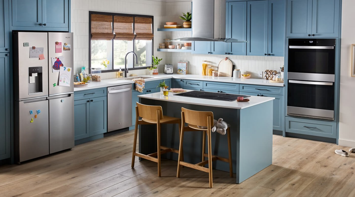 Modern kitchen with Whirlpool® Appliances