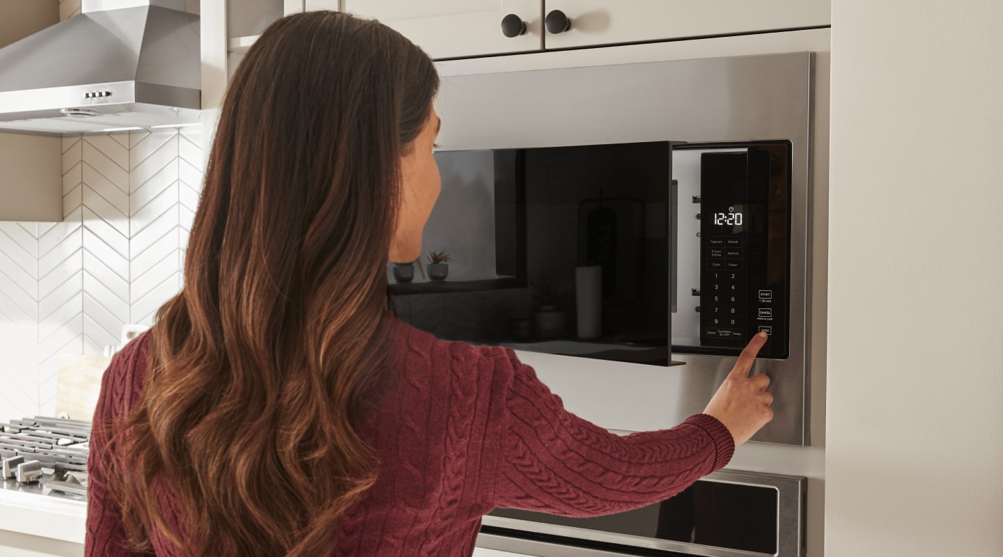 How to Clean a Sponge in the Microwave Whirlpool