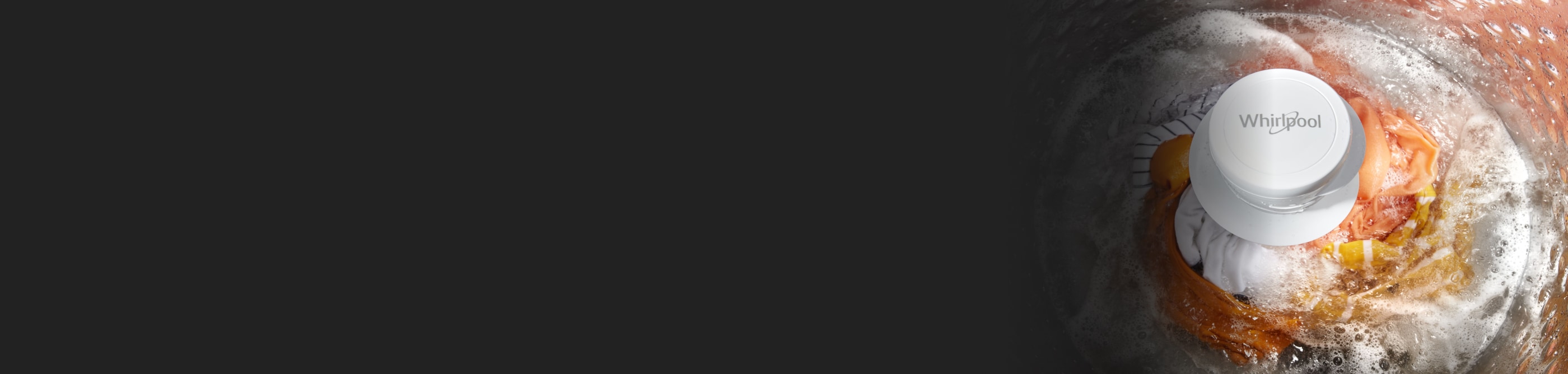 Clothing washing in Whirlpool® 2 in 1 washing machine with removable agitator