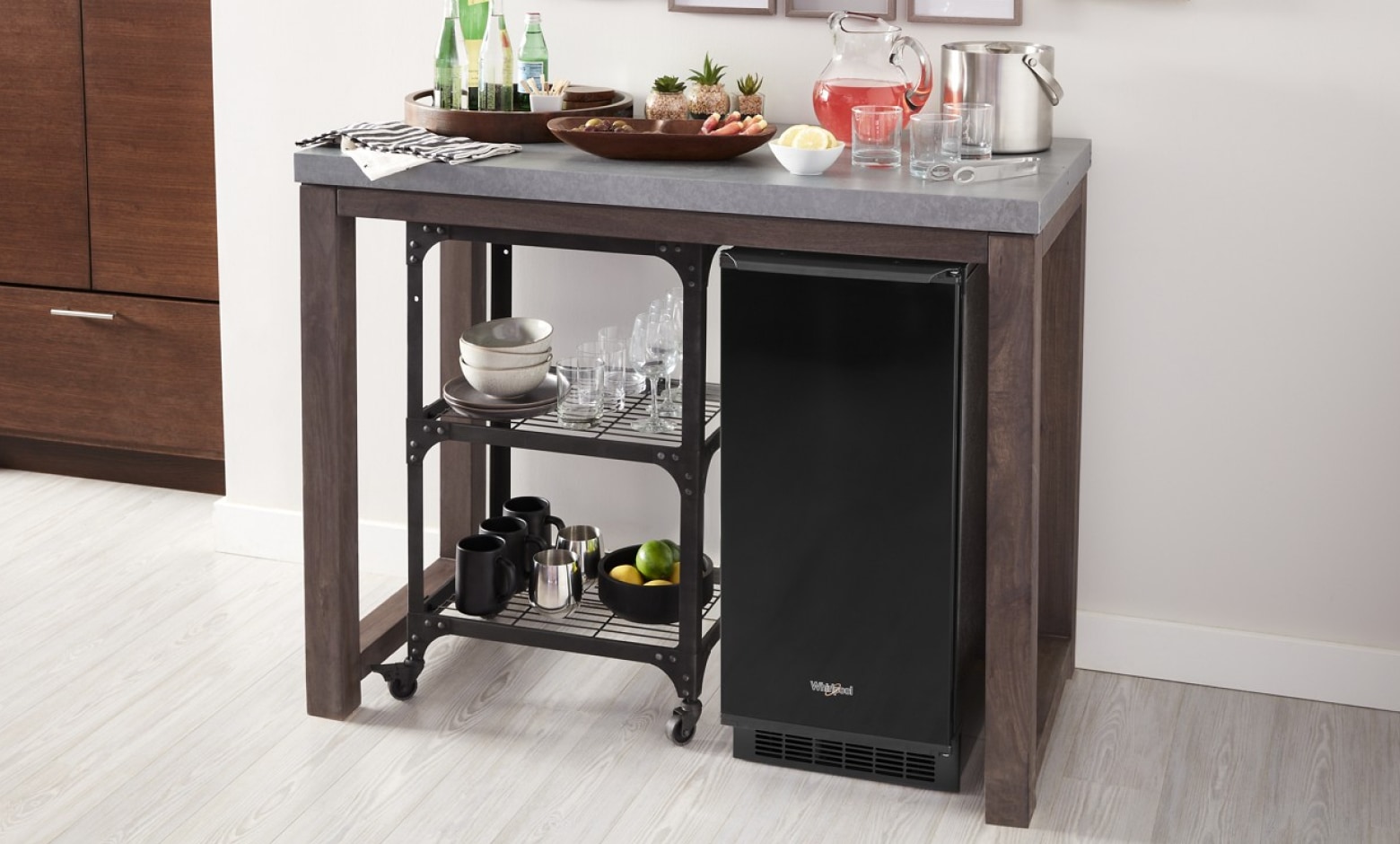 Black freestanding ice maker