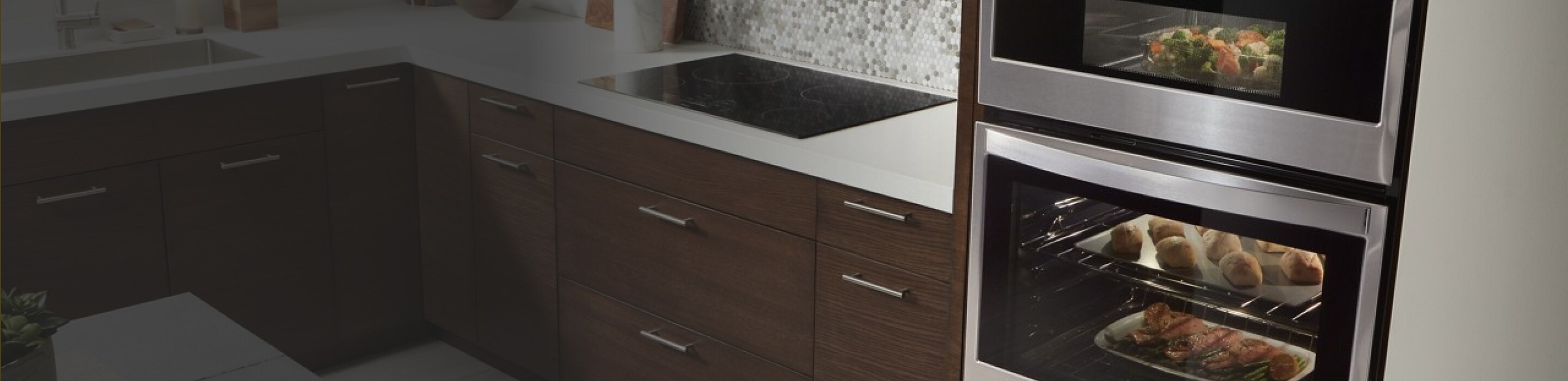 Food roasting and baking in a Whirlpool® Oven