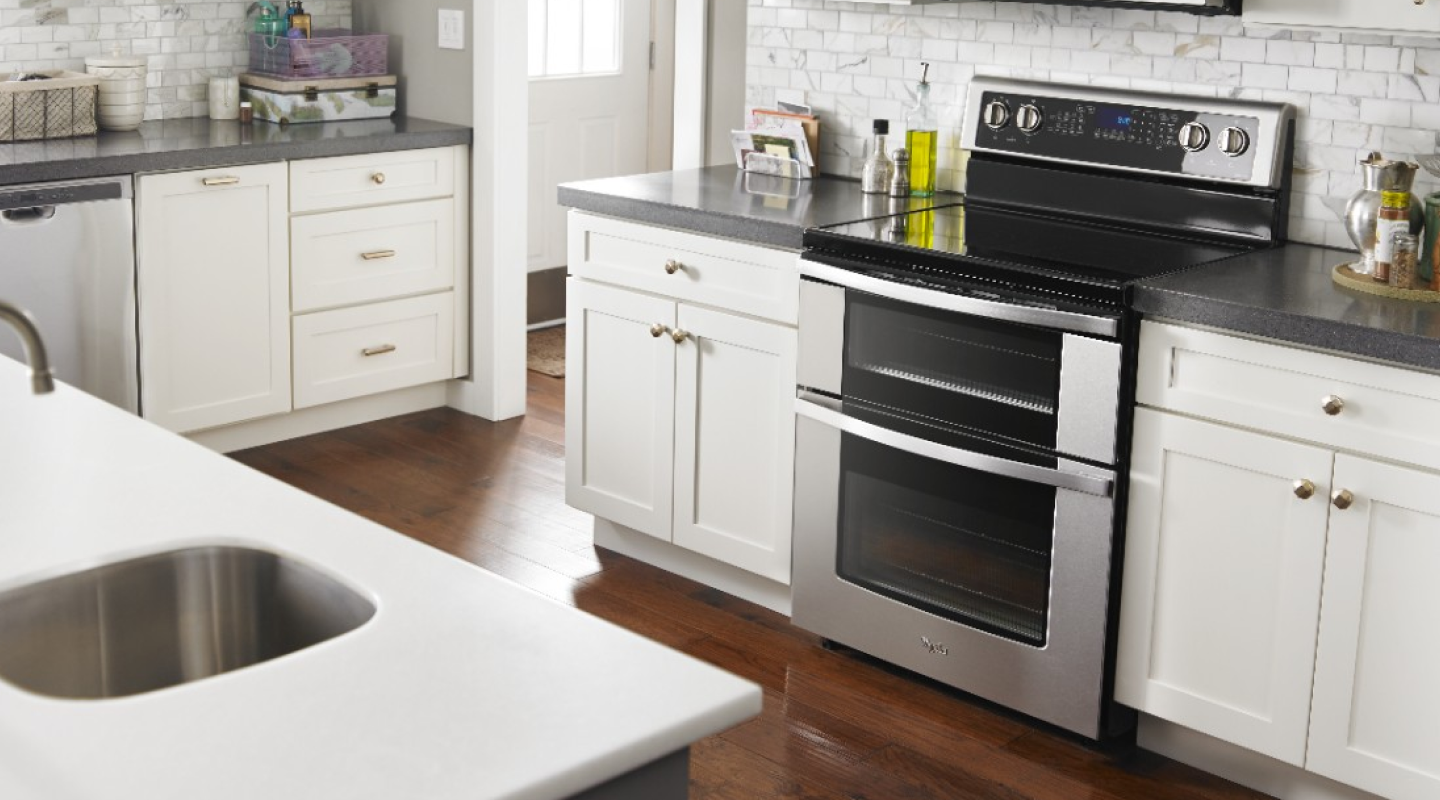 SlideIn vs. Freestanding Ranges What’s the Difference? Whirlpool