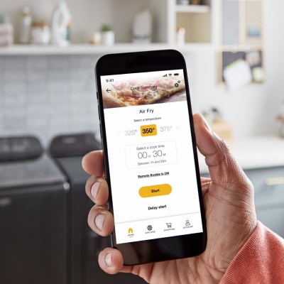 Person selecting Air Fry Settings on the Whirlpool® App