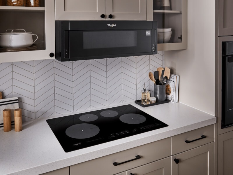 Whirlpool® Microwave above an induction cooktop Whirlpool® Microwave above an induction cooktop