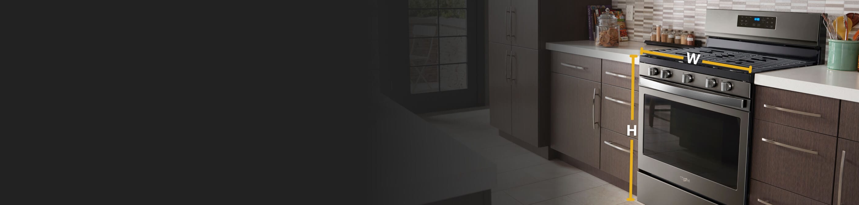 A Whirlpool® range with dimensions