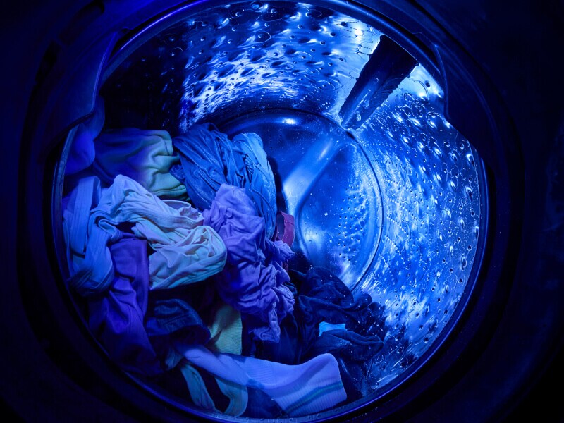 UV technology cleaning clothes in a washing machine