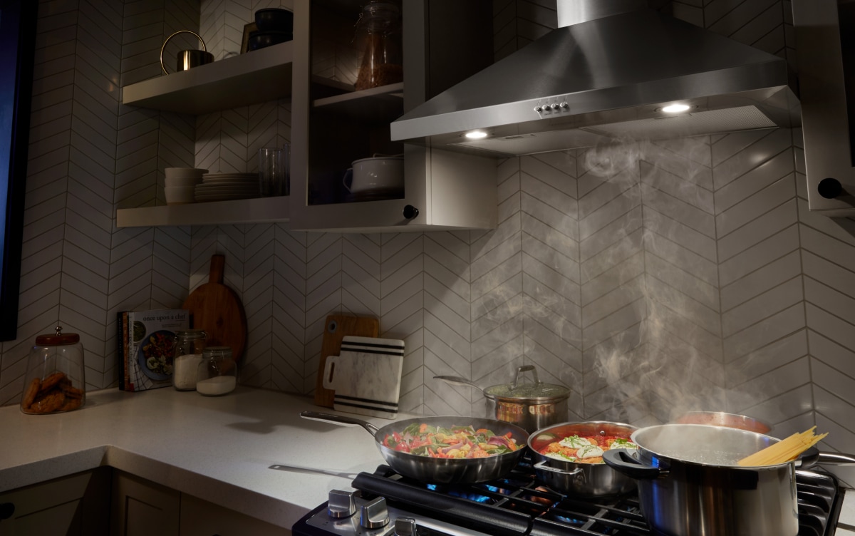 difference between convertible and ducted range hood
