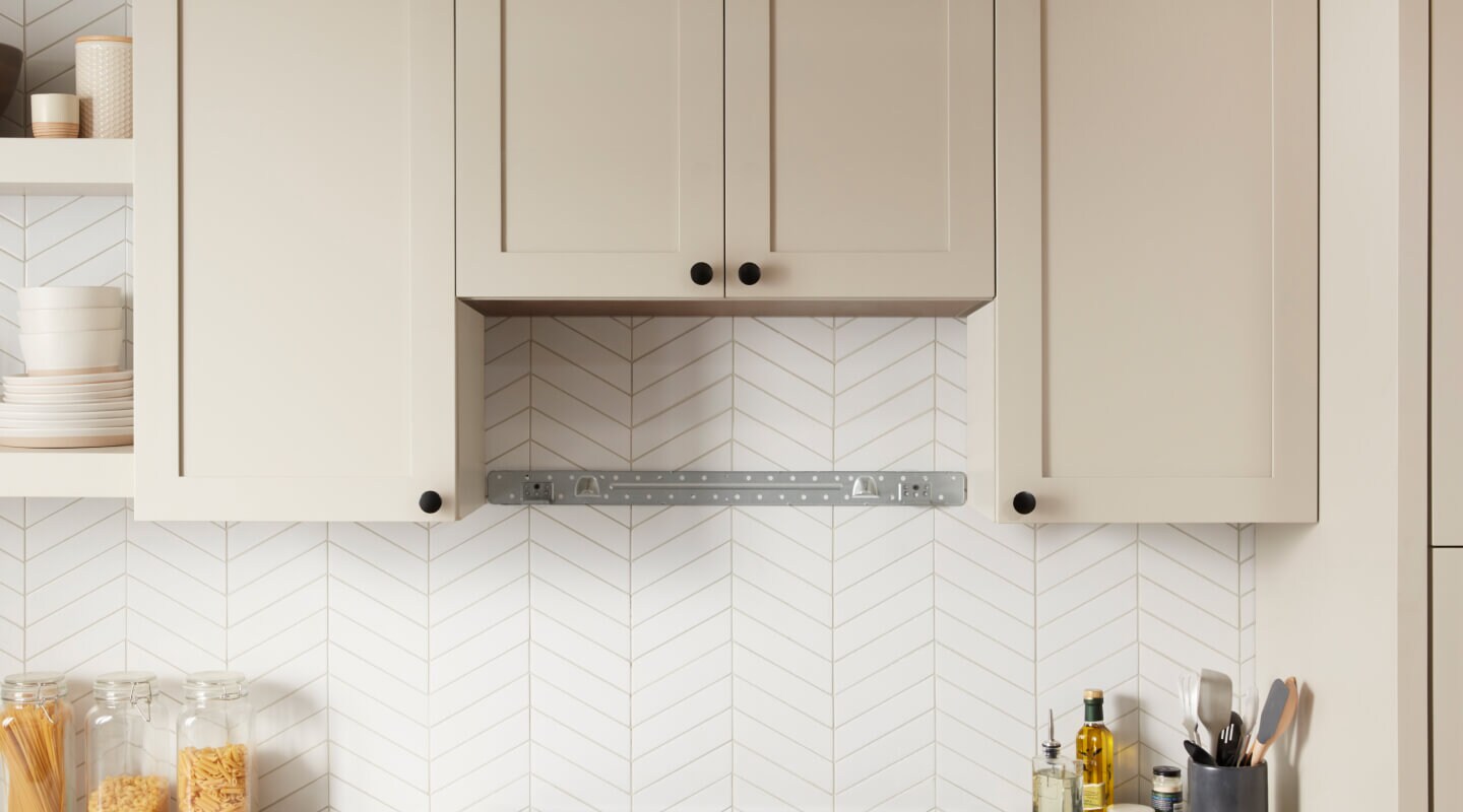 Cabinet cutout for a low profile microwave Cabinet cutout for a low profile microwave