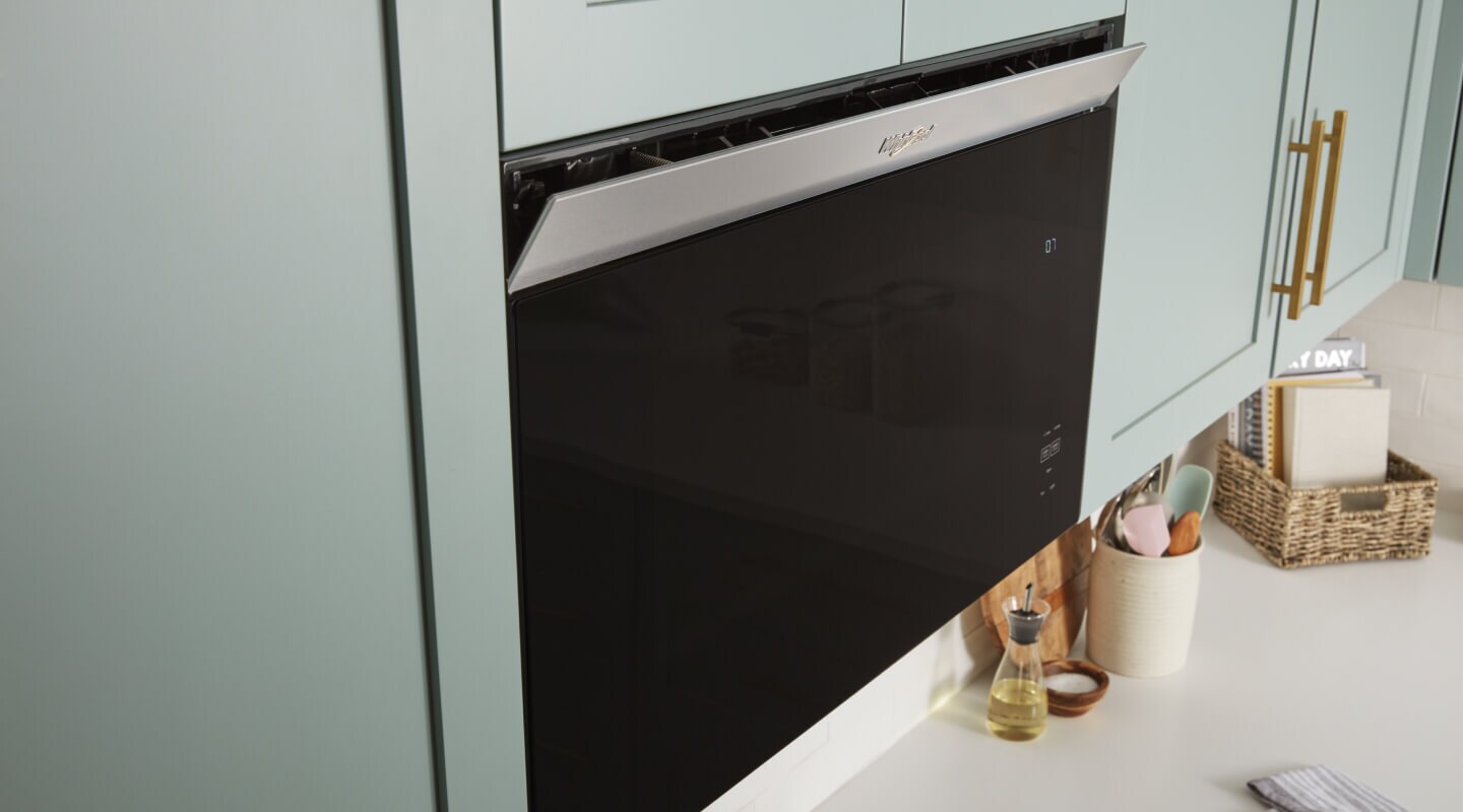 Whirlpool® Microwave showing trim kit Whirlpool® Microwave showing trim kit