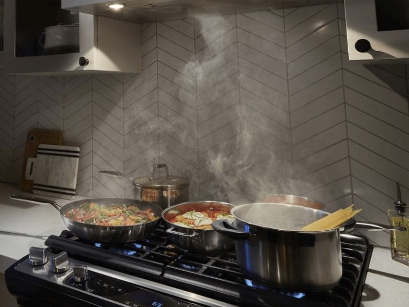 Steam collected by a range hood Steam collected by a range hood