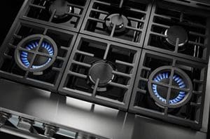 Two 20,000 BTU Ultra Power™ Dual-Flame Burners