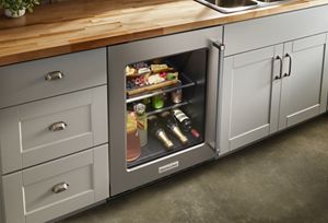 Fully Flush Installation with Hidden Hinges