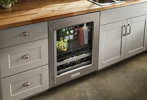 Fully Flush Installation with Hidden Hinges