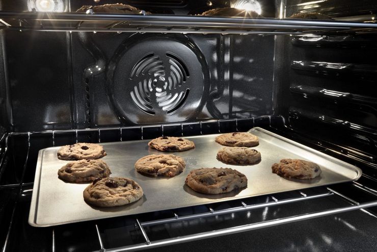 Scan-to-Cook technology gets you the right settings every time, no matter whose turn it is to make dinner.