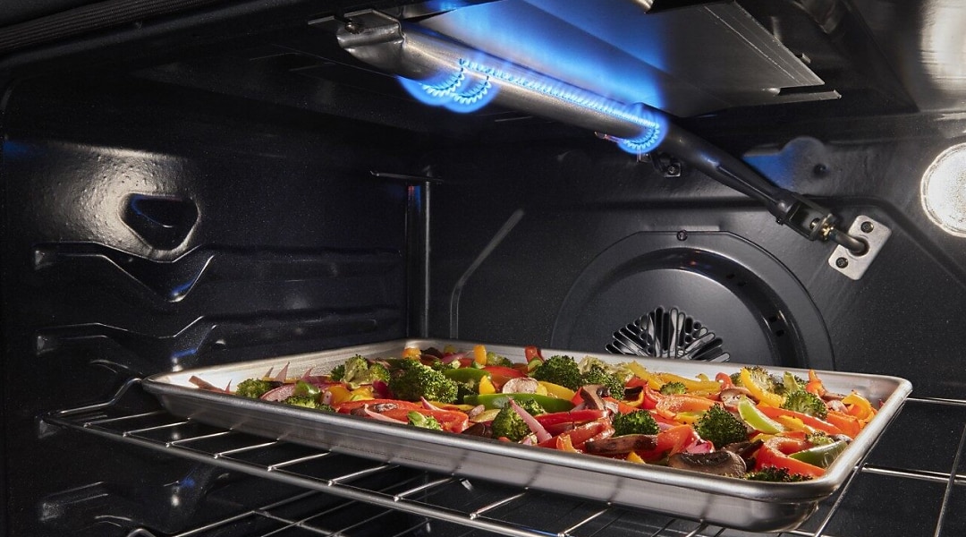 What Is Broiling? Key Uses vs. Baking and Grilling | Whirlpool