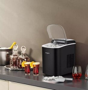 Countertop ice maker top