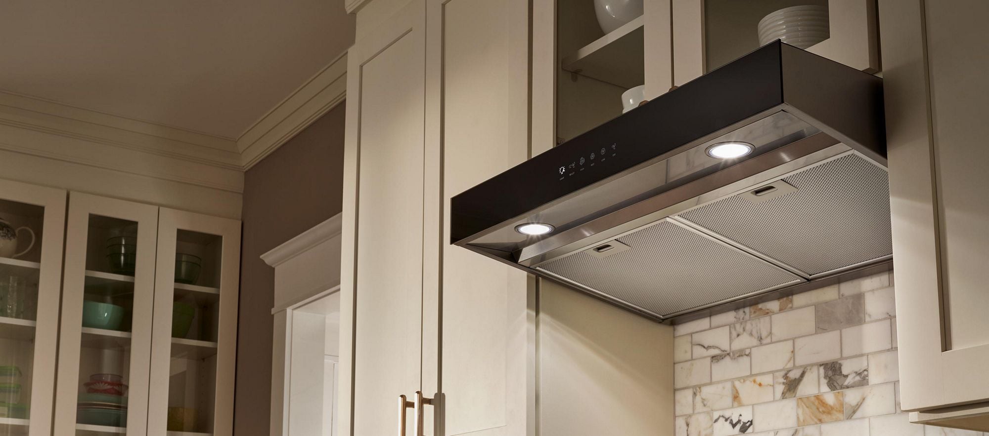Make sure the kitchen vent hood you choose is the right size with the FIT system from Whirlpool.