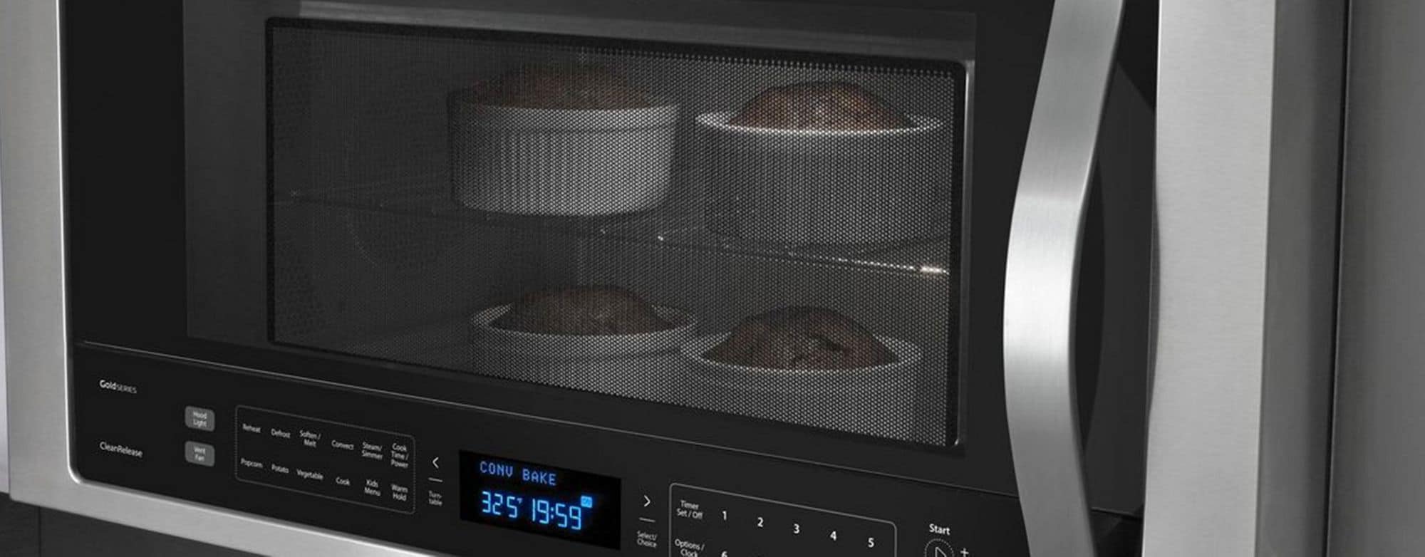 Avec les fours à micro-ondes à convection Whirlpool, faites plus que simplement chauffer les restes.