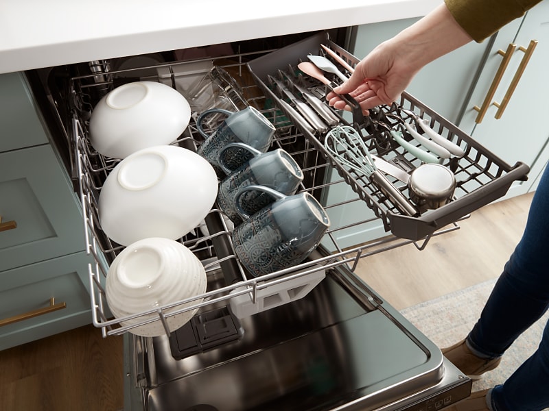 How to Load a Dishwasher Properly