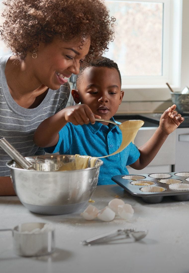 Keep cooking and baking on track with the sound of your voice.