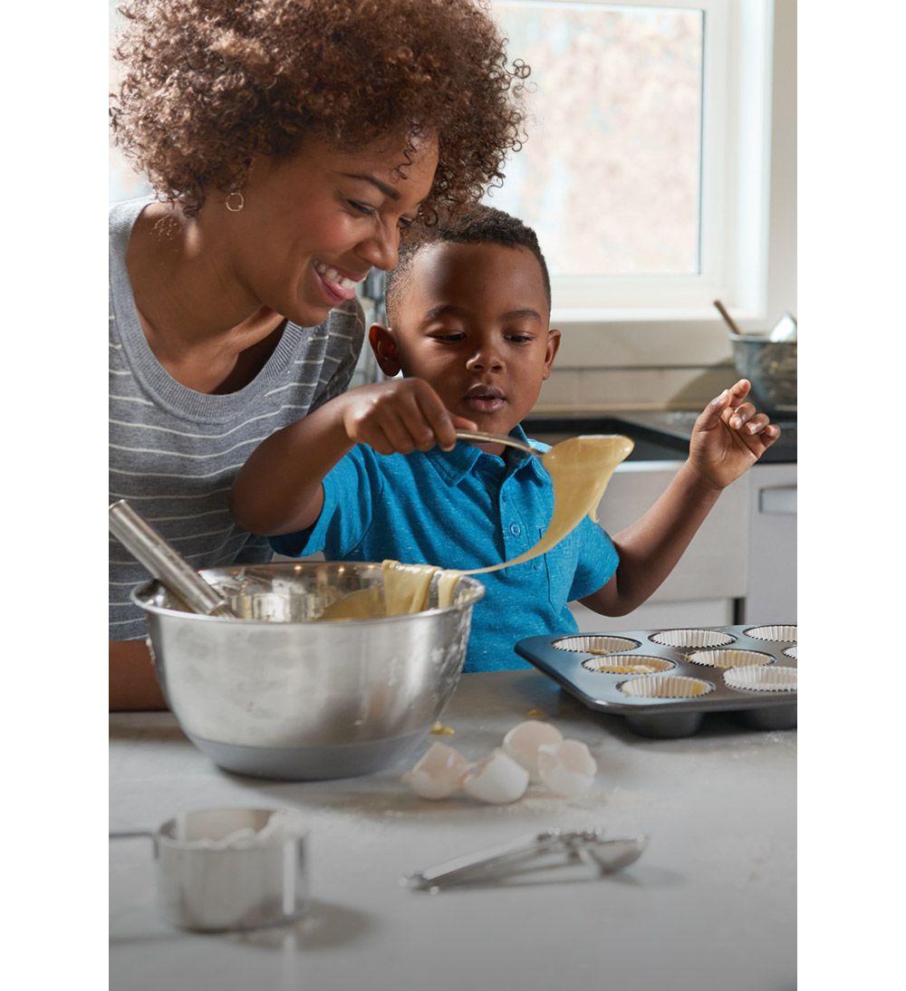 Keep cooking and baking on track with the sound of your voice.