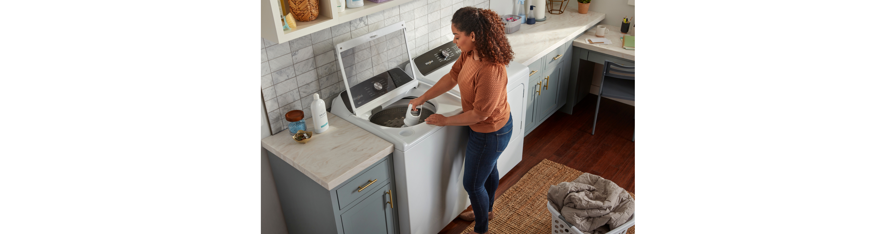 Person inserting 2-In-1 Removable Agitator