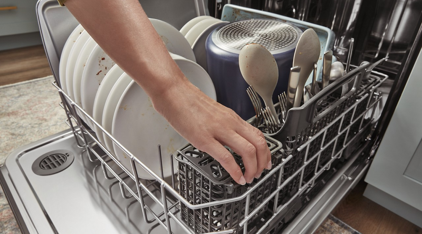 Top of deals dishwasher not cleaning