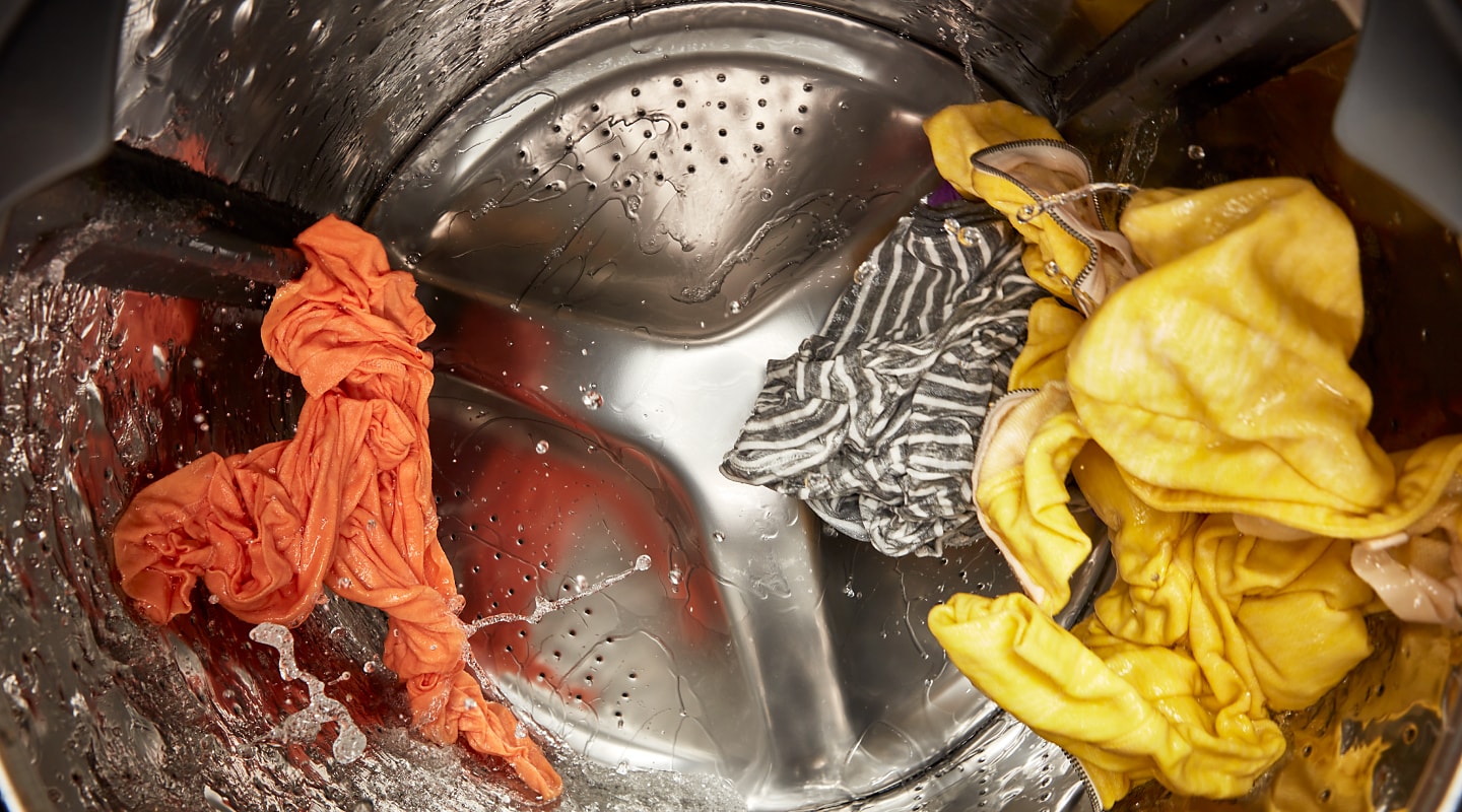 How Much Water Does a Washing Machine Use? | Whirlpool