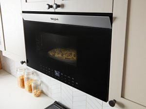 Microwave Buying Guide: How to Choose in 3 Steps | Whirlpool