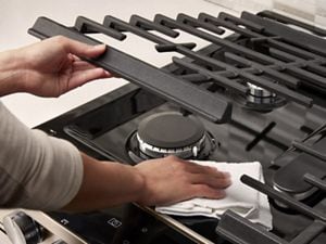 Cleaning whirlpool best sale stove top
