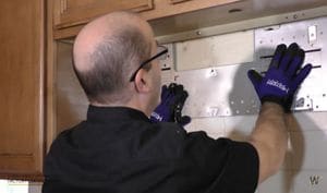 Mounting shop whirlpool microwave