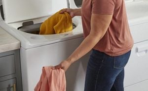 How to separate clothes to do laundry shop