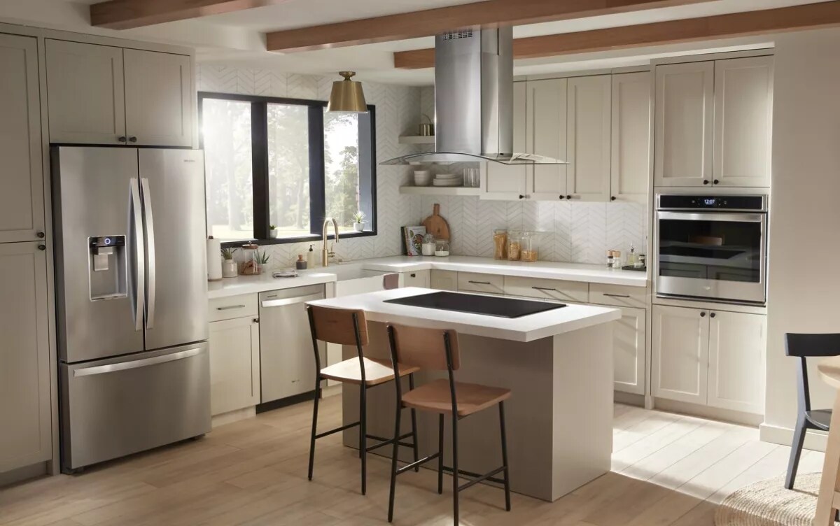 Small kitchen with stove in island online