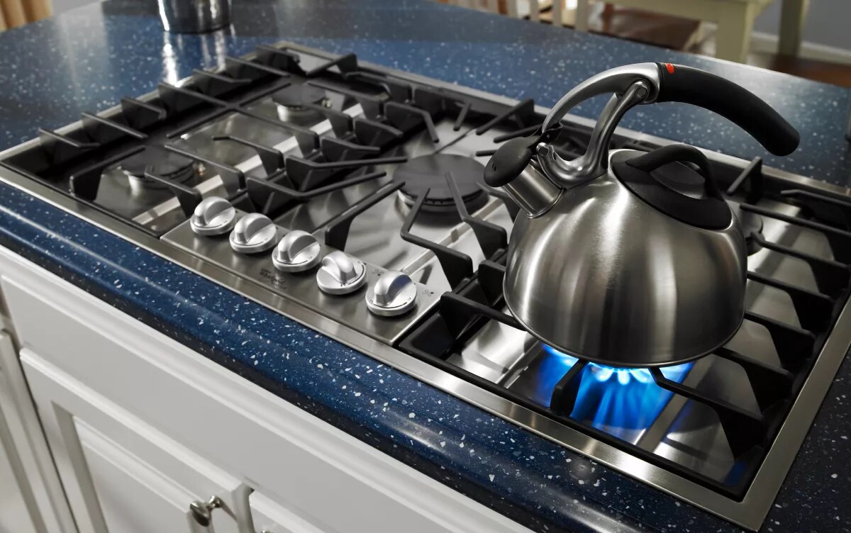 Kitchen Island Cooktop or Range Which Is Best Whirlpool