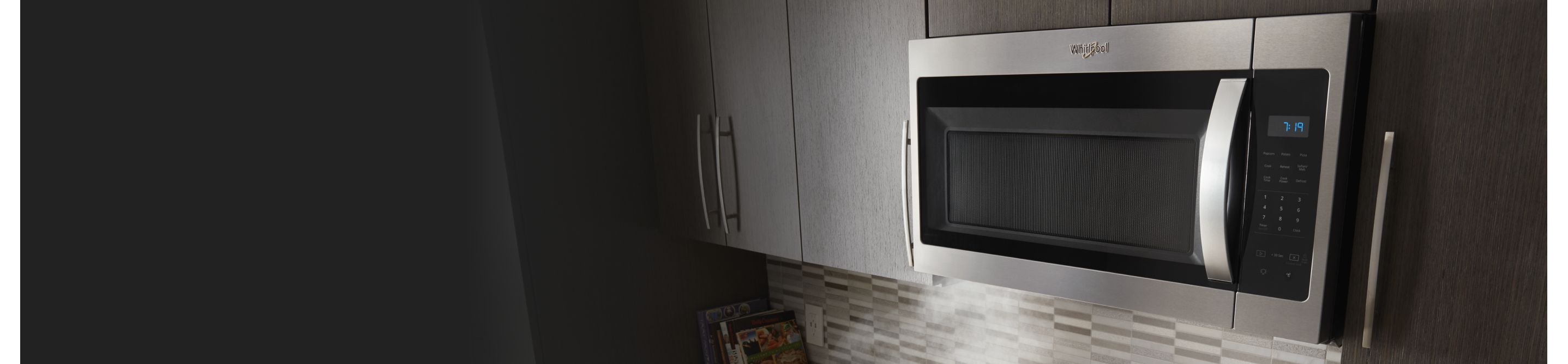 Built-In vs. Countertop Microwaves