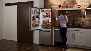 Smallest refrigerator hotsell with ice maker