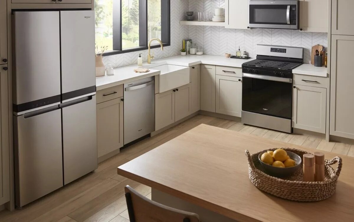 Stainless Steel Vs Black Refrigerator: Choosing Elegance