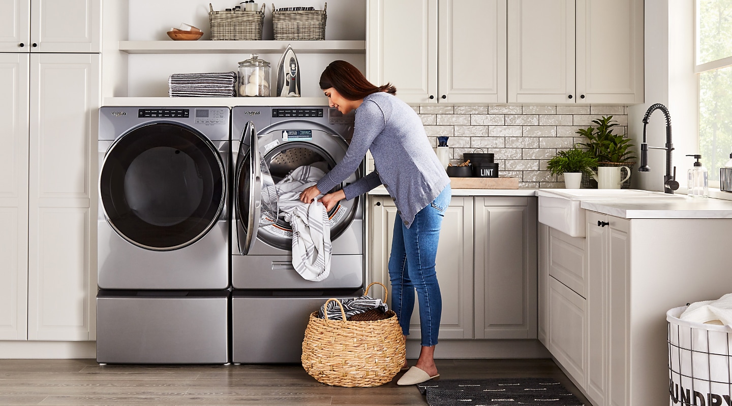 Tumble Dry Vs Spin Dry: Which is Better for Drying Clothes Indoors?
