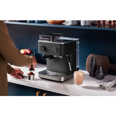 Kitchenaid Coffee machine 5KES6551EBK Vulkaanzwart Lifestyle Detail