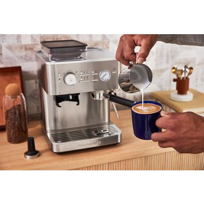 Kitchenaid Coffee machine 5KES6551ESX Stainless Steel Lifestyle Detail